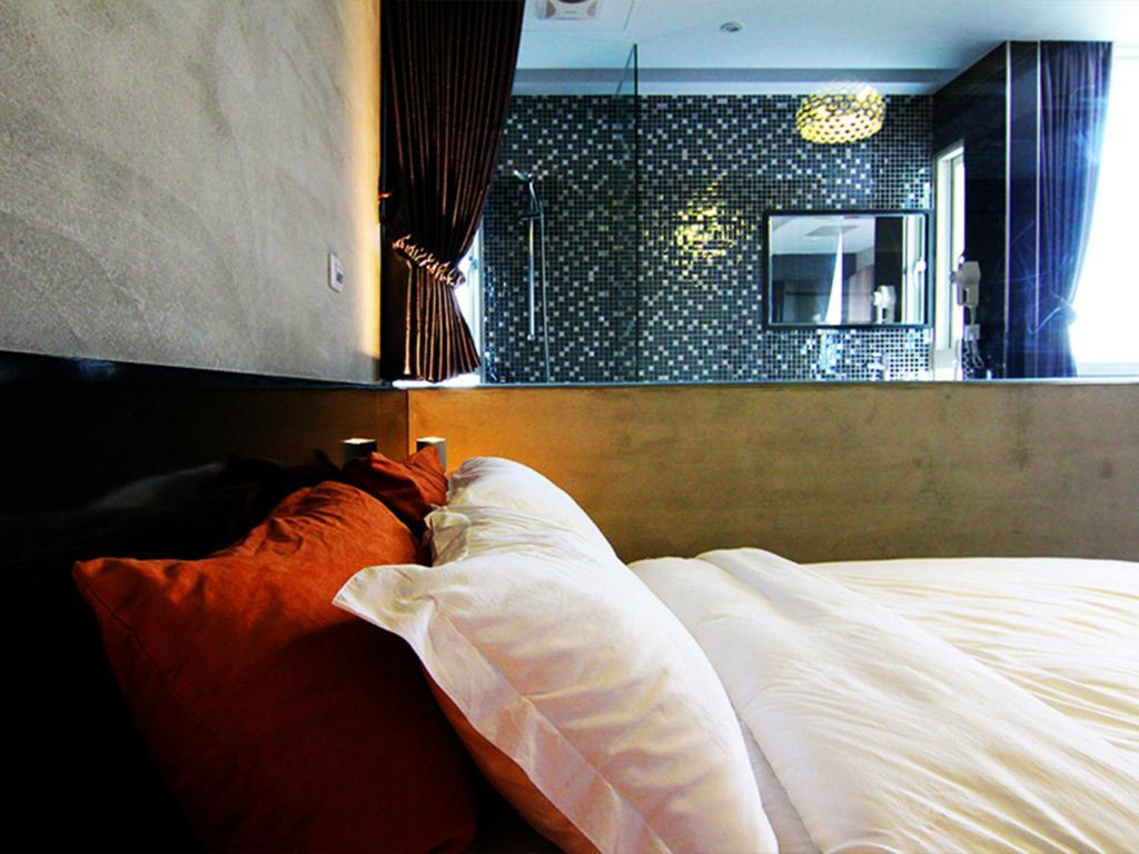 Hotian Inn Donggang Bagian luar foto